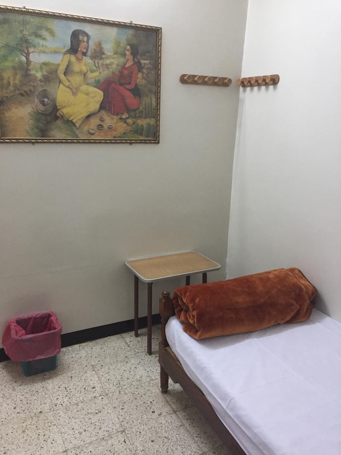 Happy Land Luxor Hostel Bagian luar foto